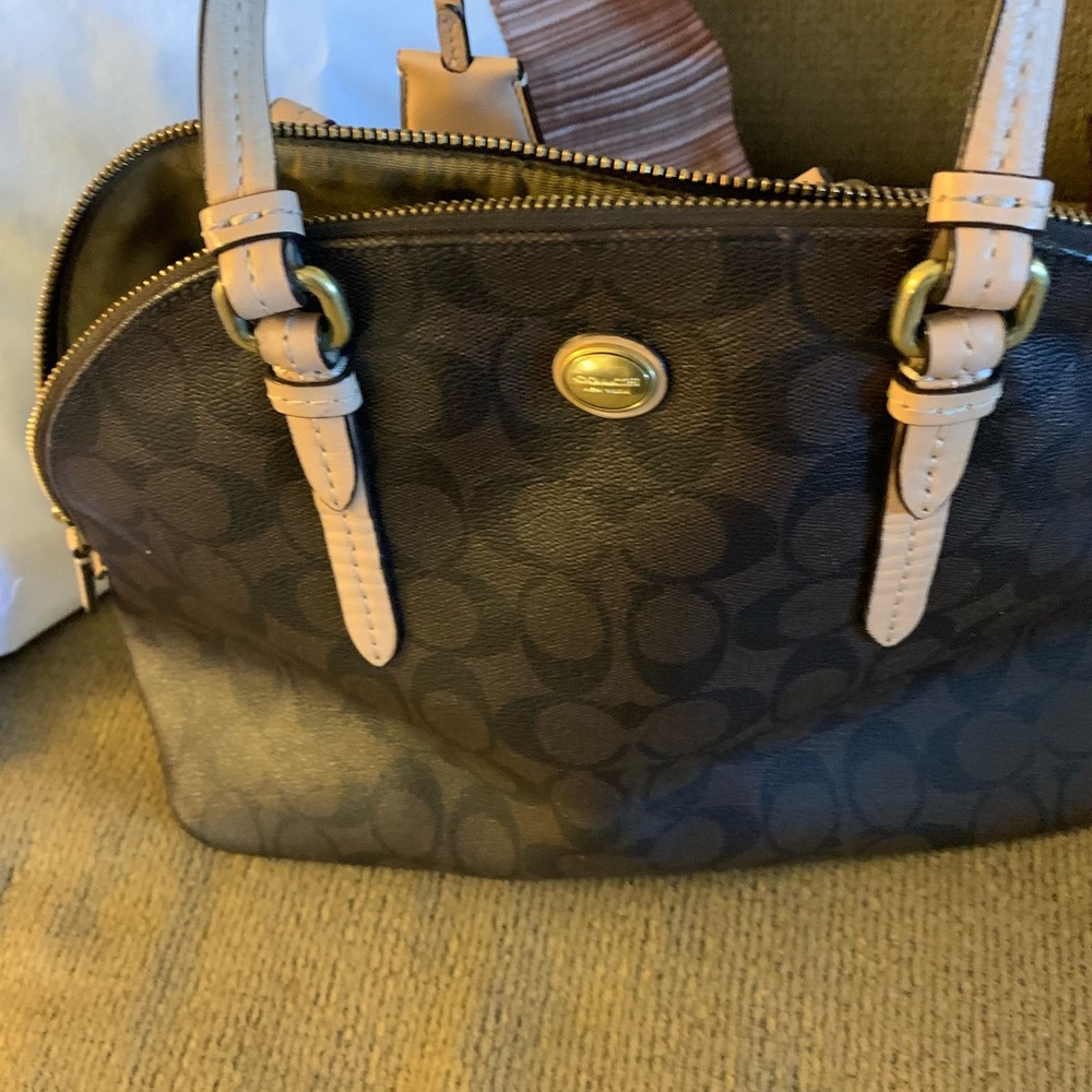 Coach medium size leather Handbag